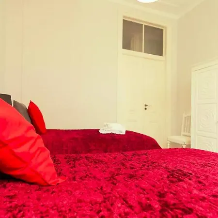 Charm Homes Historic Balcony & Art 리스본